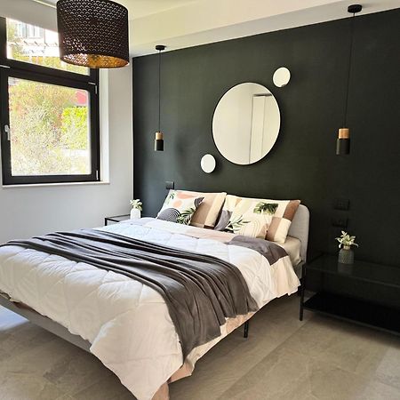 New Apartment In Historical Center Near Lake Riva del Garda Luaran gambar