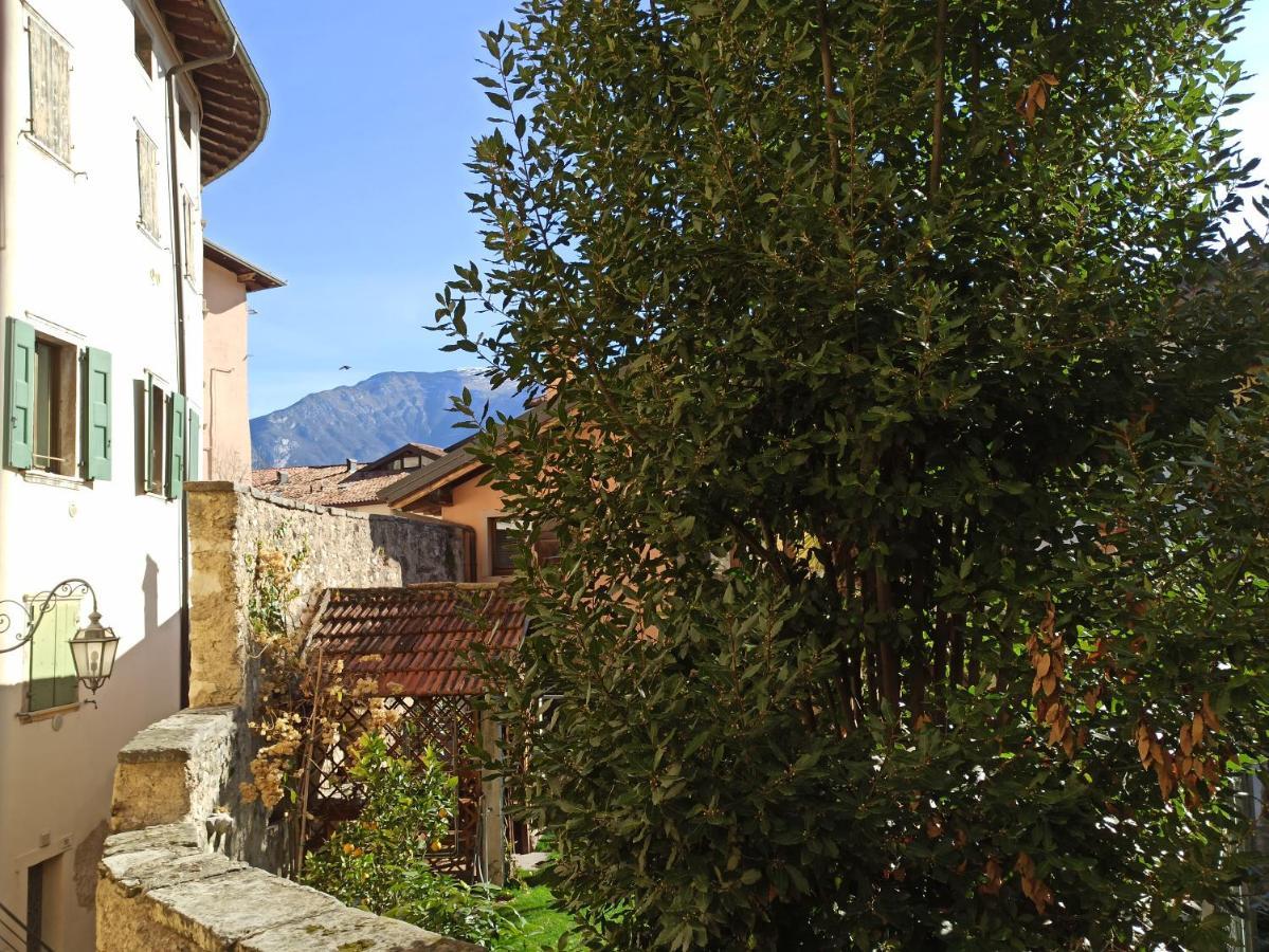 New Apartment In Historical Center Near Lake Riva del Garda Luaran gambar
