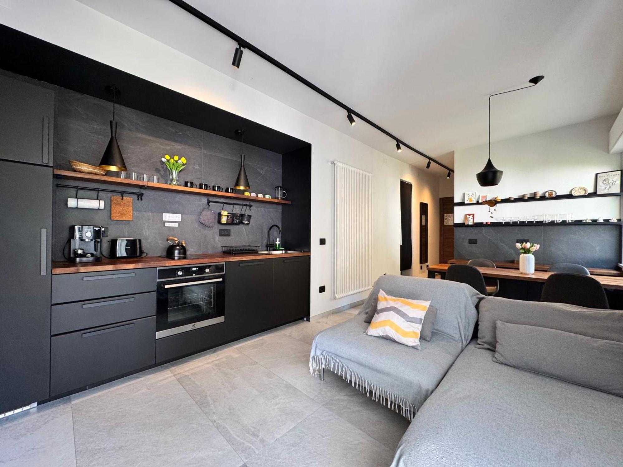 New Apartment In Historical Center Near Lake Riva del Garda Luaran gambar