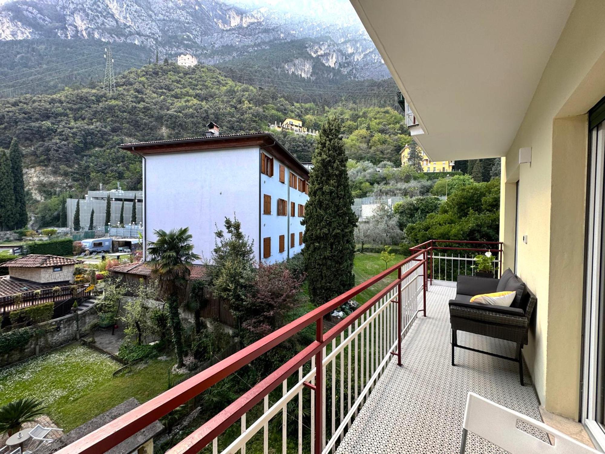 New Apartment In Historical Center Near Lake Riva del Garda Luaran gambar