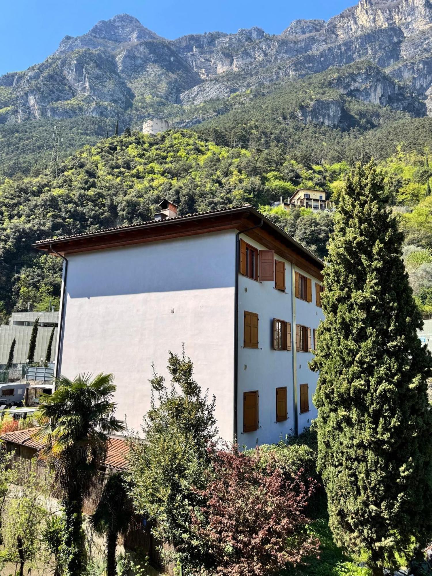 New Apartment In Historical Center Near Lake Riva del Garda Luaran gambar